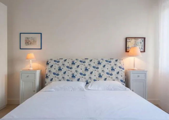 Bed & Breakfast West Coast 3*