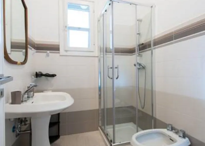 West Coast Bed & Breakfast 3*