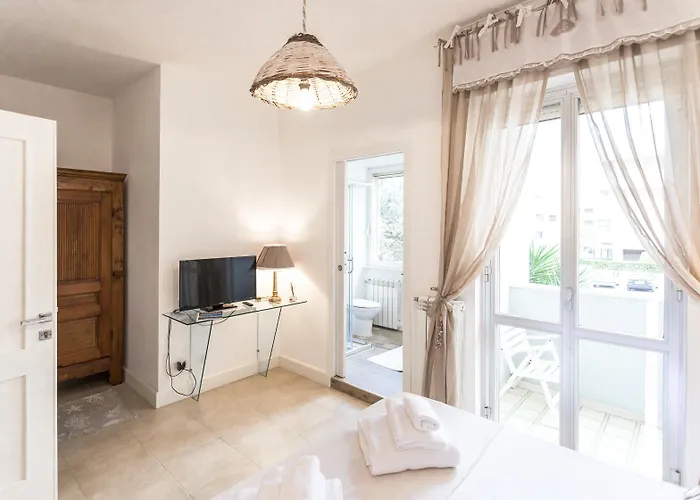 Bed & Breakfast West Coast 3*