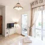 Bed & Breakfast West Coast 3*