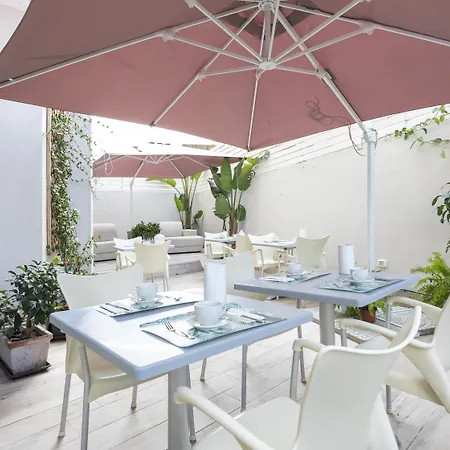 West Coast Couette-café