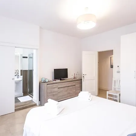 West Coast Couette-café 3*